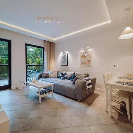 Apartment Sweet *